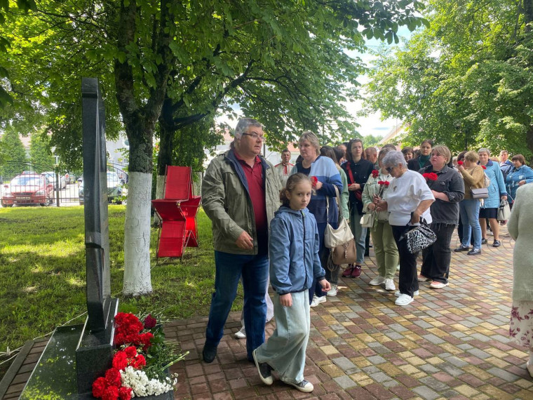 День партизан и подподьщиков.